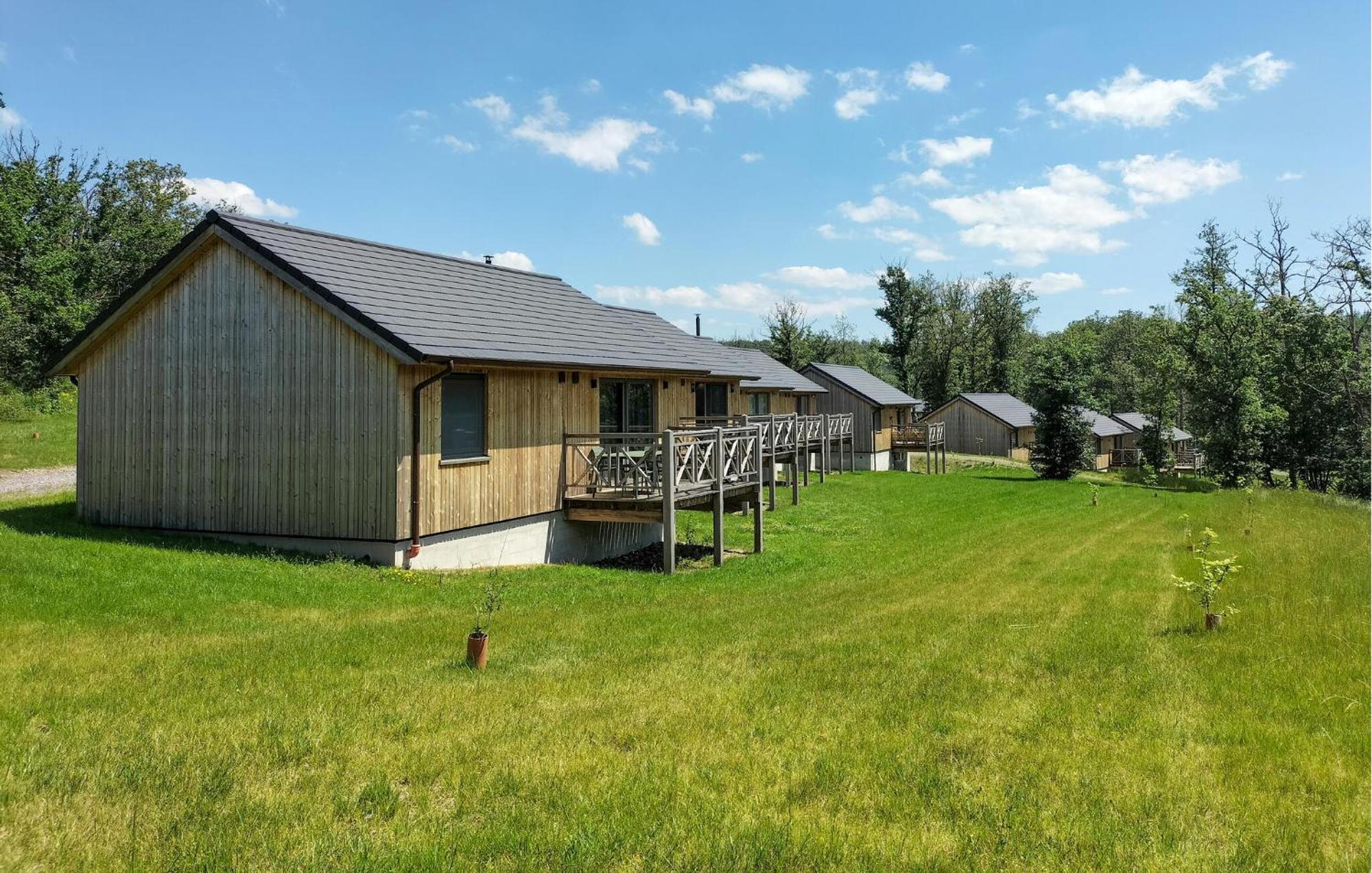 Nice Home In Somme-Leuze With Wifi Exterior photo