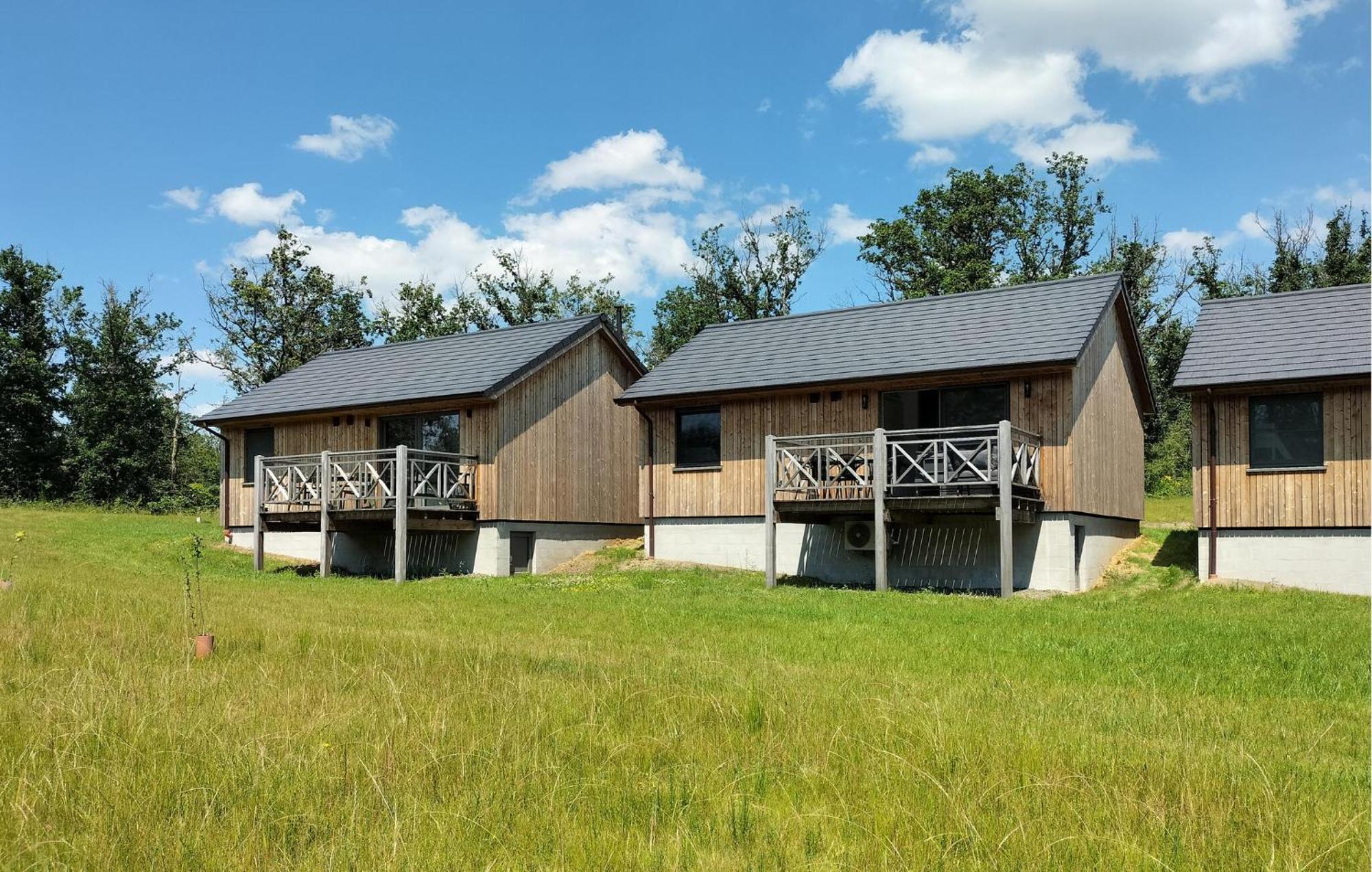 Nice Home In Somme-Leuze With Wifi Exterior photo